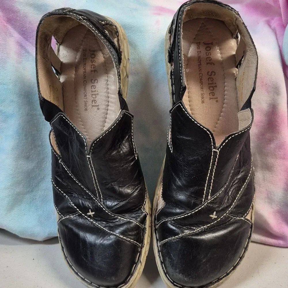 Josef Seibel Size 40 Black Leather Pull On Flat